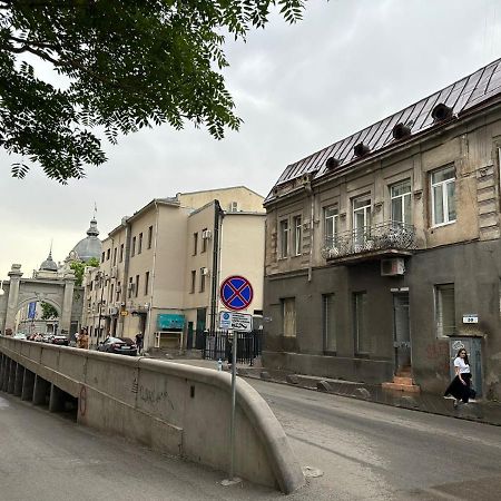 Apartment In The Center Of Tiflis Exterior foto
