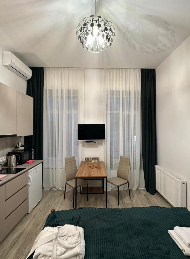 Apartment In The Center Of Tiflis Exterior foto