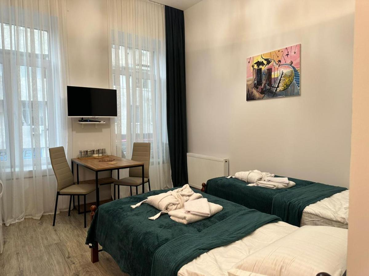 Apartment In The Center Of Tiflis Exterior foto